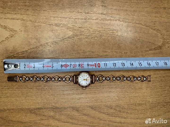 Золотые женские часы мактайм