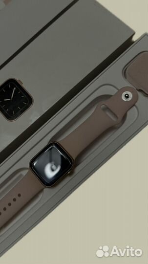 Apple watch series 5 40mm gold