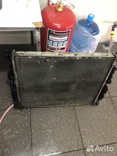 Радиатор охлаждения на Мерседес гл и шланги