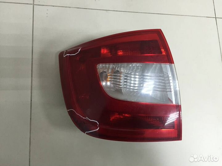 Фонарь задний левый Skoda Rapid 2012-2020