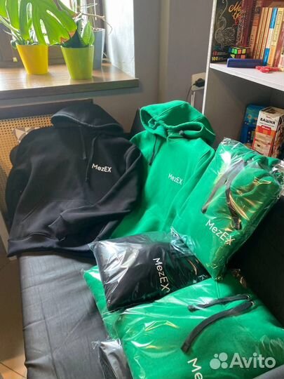 Пошив худи на заказ крупным и мелким оптом