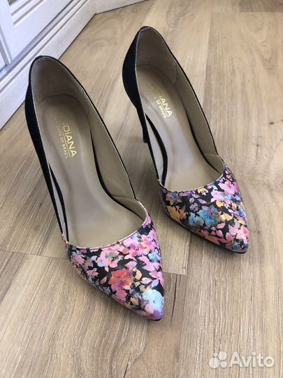 Туфли на каблуке