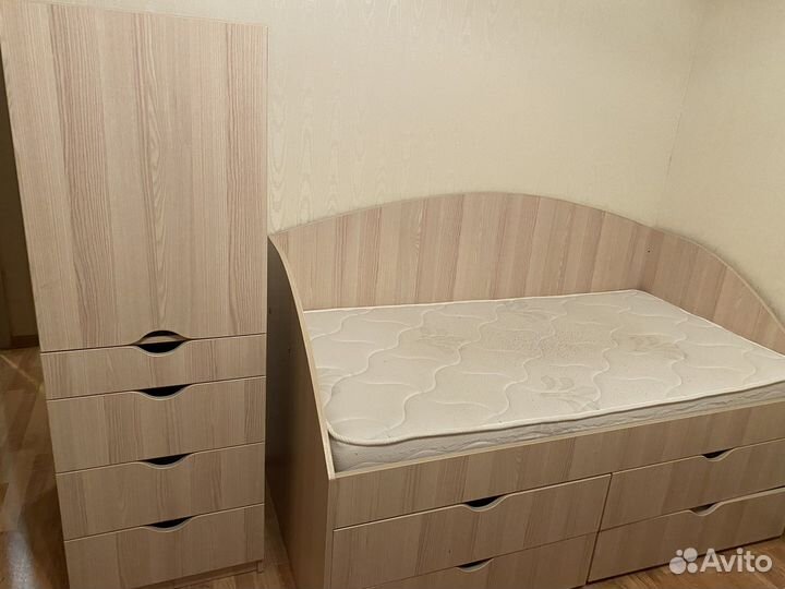 Кровать детская с матрасом и шкафом новая