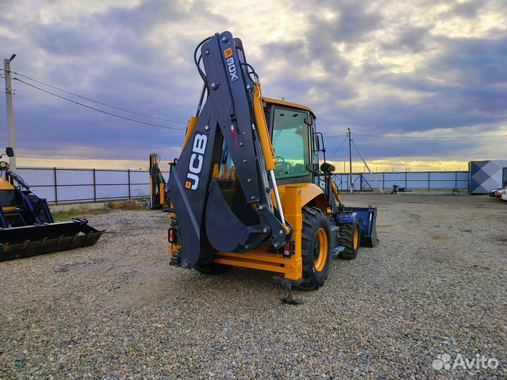 Экскаватор-погрузчик ATLET 3X, 2024