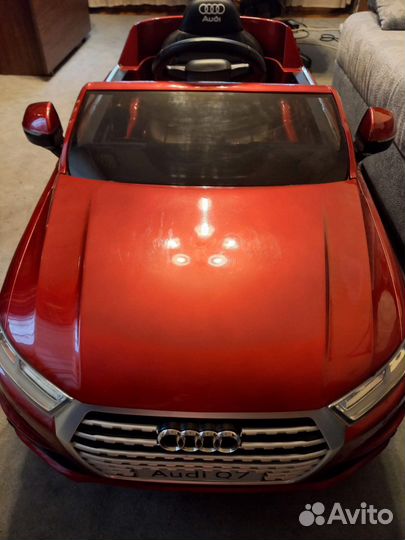 Детский электромобиль бу Audi Q7