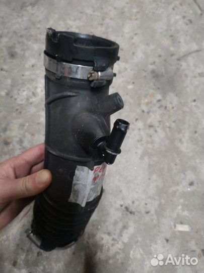 Патрубок воздушного фильтра Renault Fluence 1