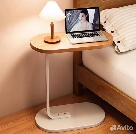 Столик прикроватный, кофейный