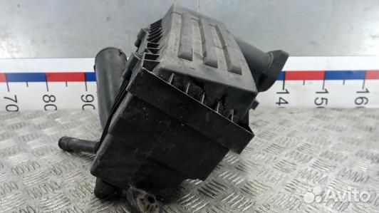 Корпус воздушного фильтра volkswagen golf 5 (8BL15NQ01)