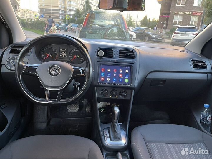 Volkswagen Polo 1.6 AT, 2015, 125 000 км