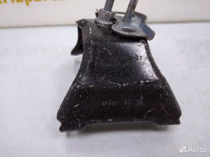 Крюк замка капота правый Bmw X6 F16 2014-2018