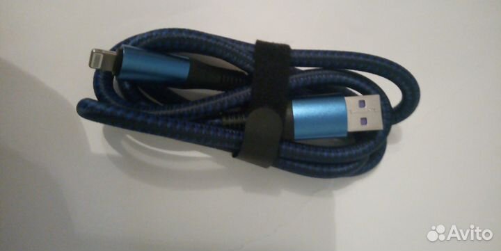 Кабель Apple Lightning to USB