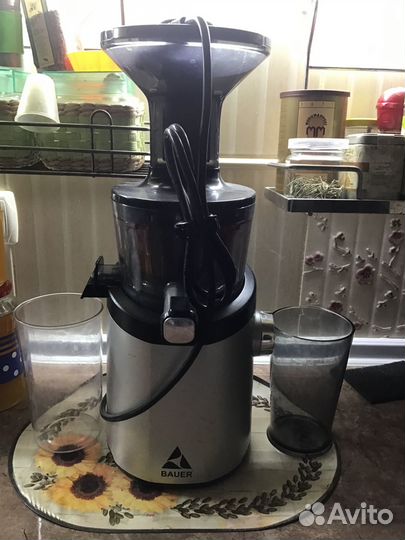 Соковыжималка шнековая новая