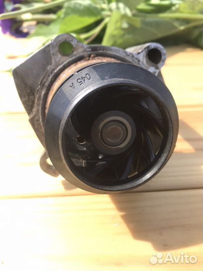Помпа volkswagen 045121011h