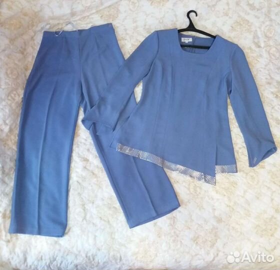 Брючный костюм женский 48 размер