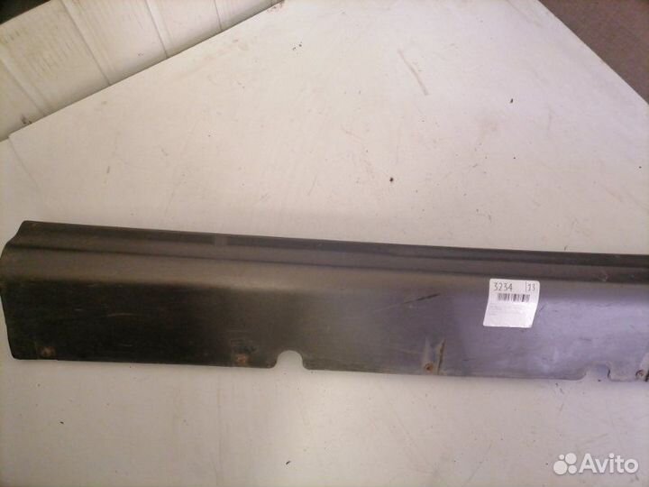 Накладка порога (наружняя) передняя правая Kia