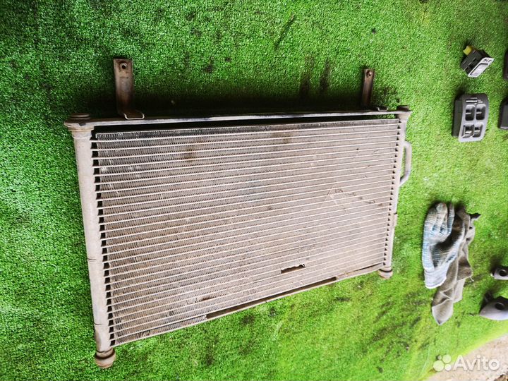 Конденсер радиатор на Honda Crv 1996-2002