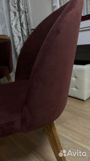 Кухонный стол и стулья комплект новые