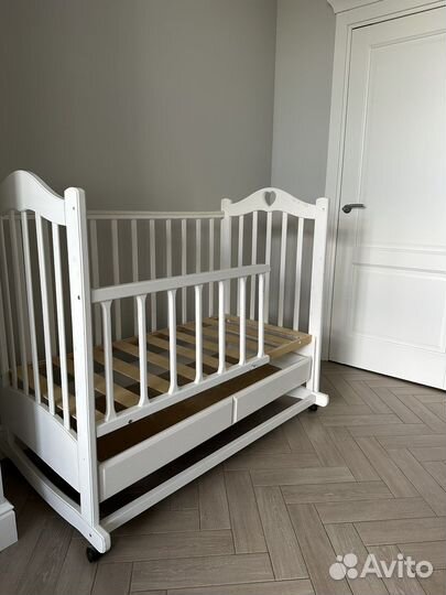 Детская кроватка от 0 до 3 х лет