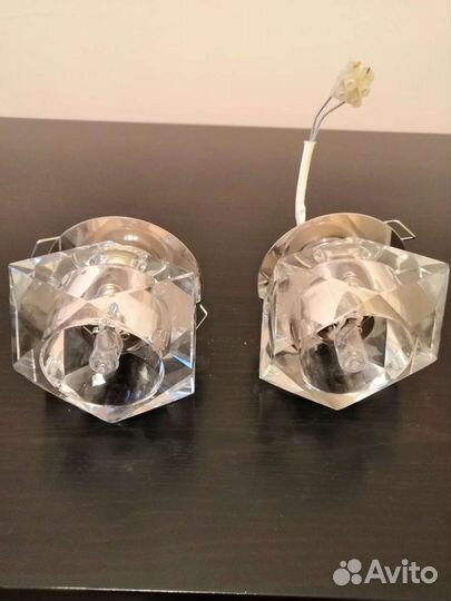 Продаются два светильника