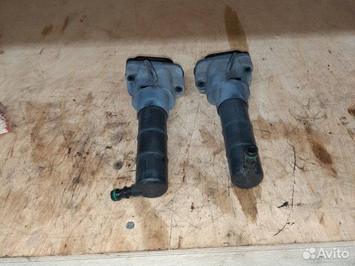 Форсунка омываетеля фар на вольво хс90