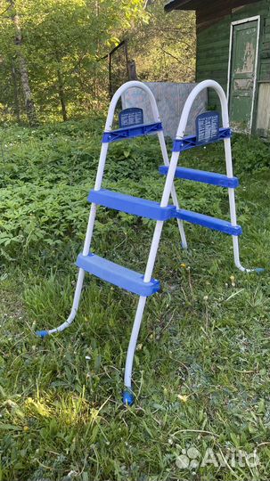 Лестница для бассейна