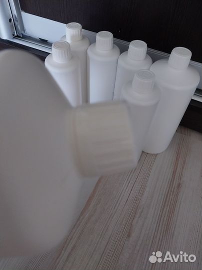 Бутылка из пищевого пластика 0,5л и 1л