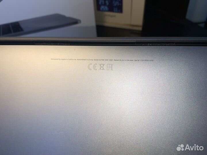 Apple MacBook Pro 13 2019 touch bar 256gb