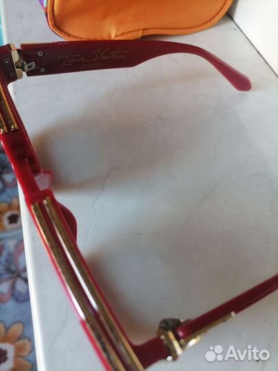 Солнцезащитные очки