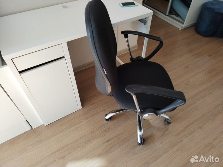 Стул кресло на колесиках