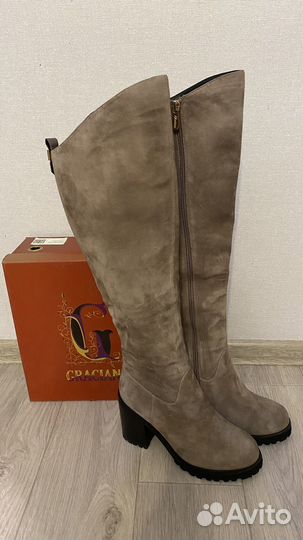 Ботфорты натур. замш/мех, зимние р-р 39, новые