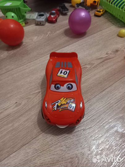 Машинка молния маквин на батарейках