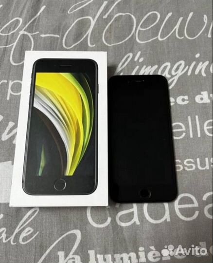 iPhone SE, 128 ГБ