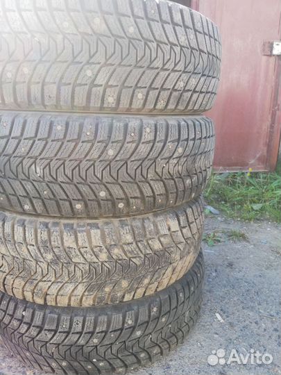 Michelin X-Ice North 3 215/60 R17
