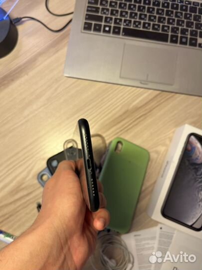 iPhone Xr, 64 ГБ
