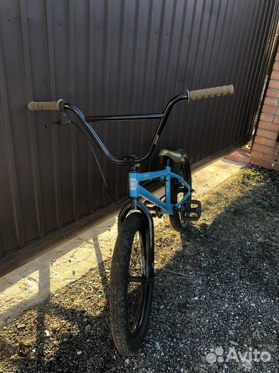 Bmx Revolt blue