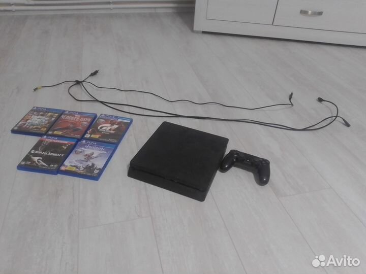 Sony playstation 4 slim 1 tb + игры