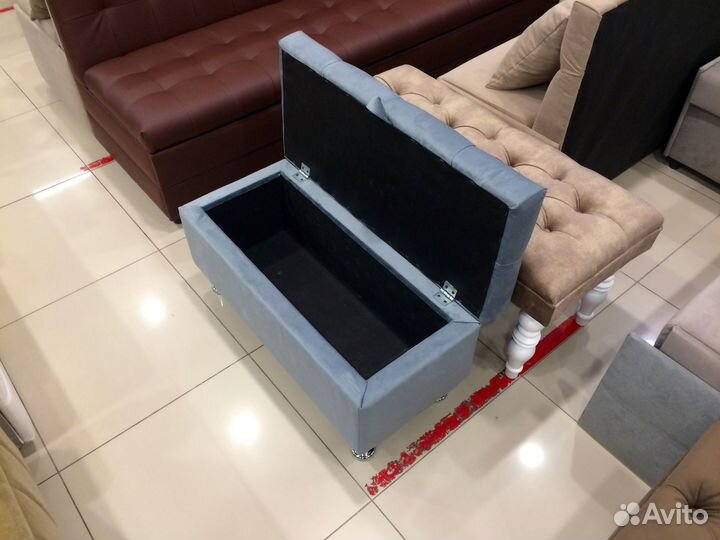 Прямоугольный пуф с коробом и каретной стяжкой