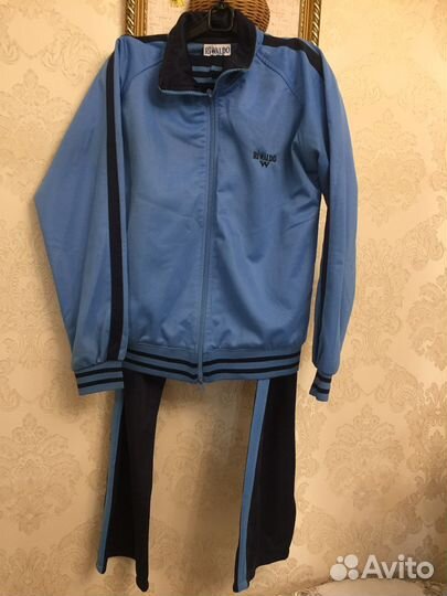 Спортивный костюм женский