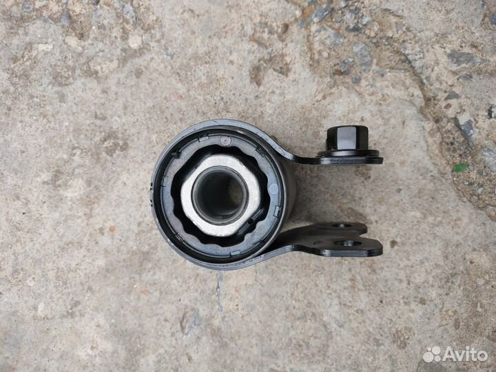 Сайлентблок переднего рычага ford focus 2