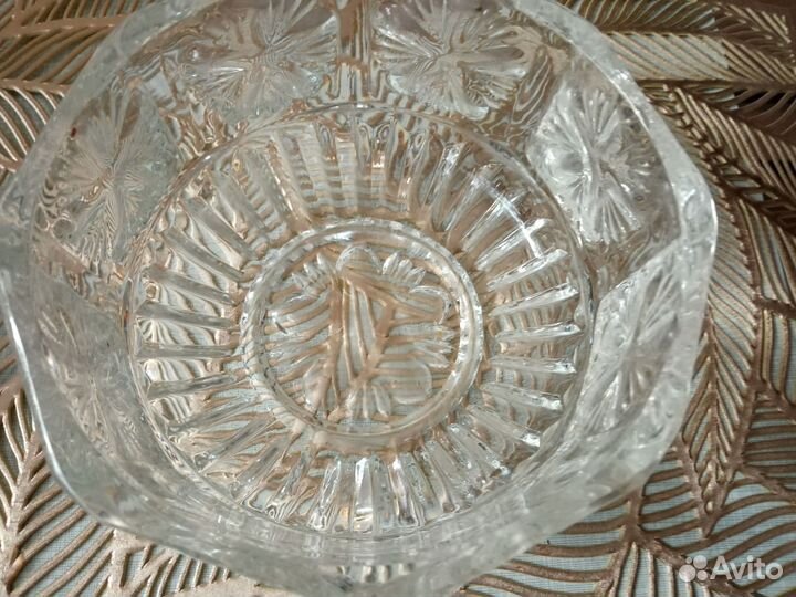 Хрустальная ваза