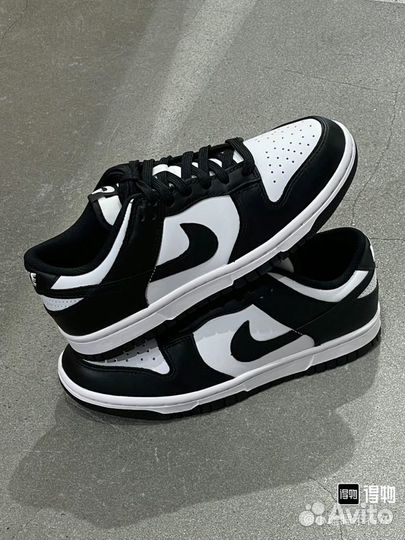 Nike dunk low retro white black