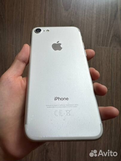 iPhone 7, 32 ГБ