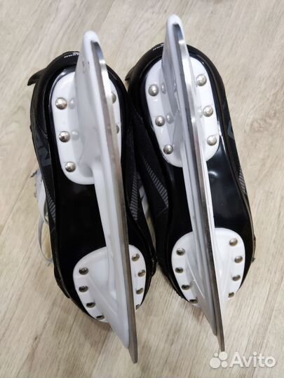 Коньки хоккейные детские 37 размер