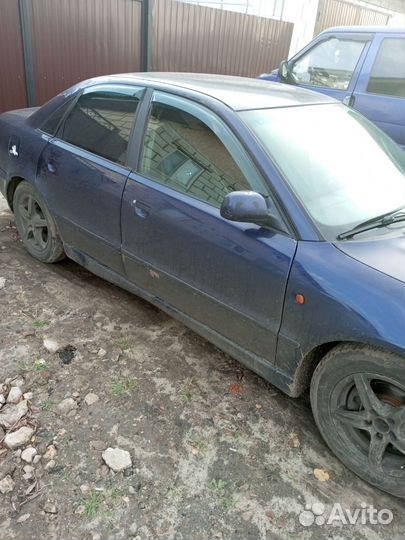 Audi A4 1.6 МТ, 1998, 350 000 км