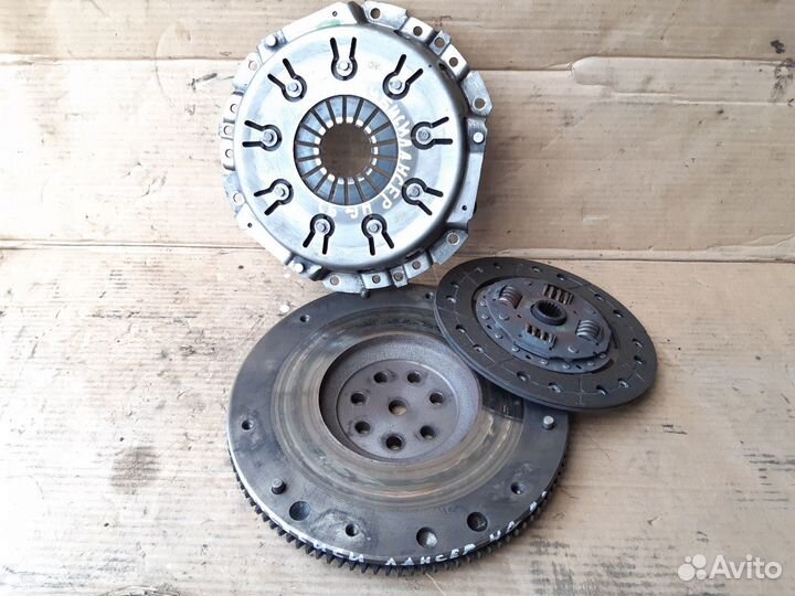 Комплект сцепления +маховик Митцубиси Ланцер CB
