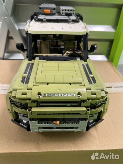 Конструктор lego Technic 42110 Land Rover Defender