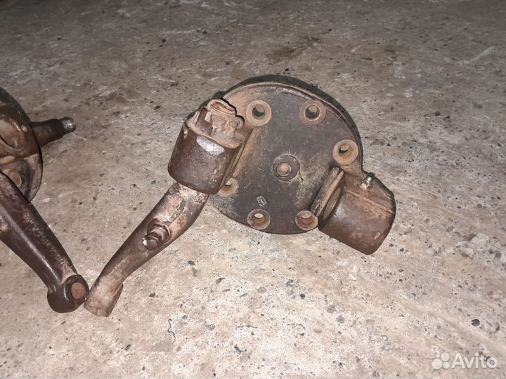 Поворотный кулак газ 53