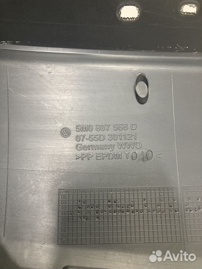 Спойлер заднего бампера 5M0807568D