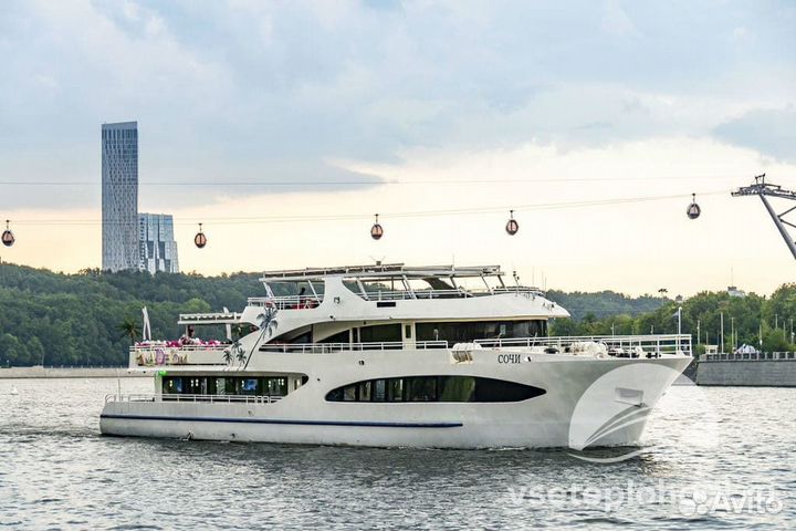 Аренда теплохода Пальма де Сочи до 200 человек