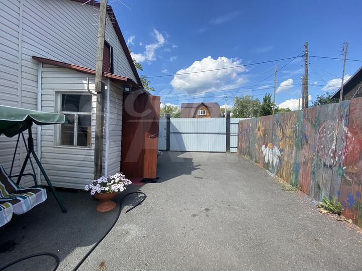 Дом 65 м² на участке 5,5 сот.